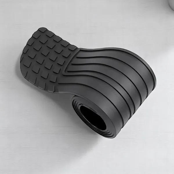 Накладка на порог багажника