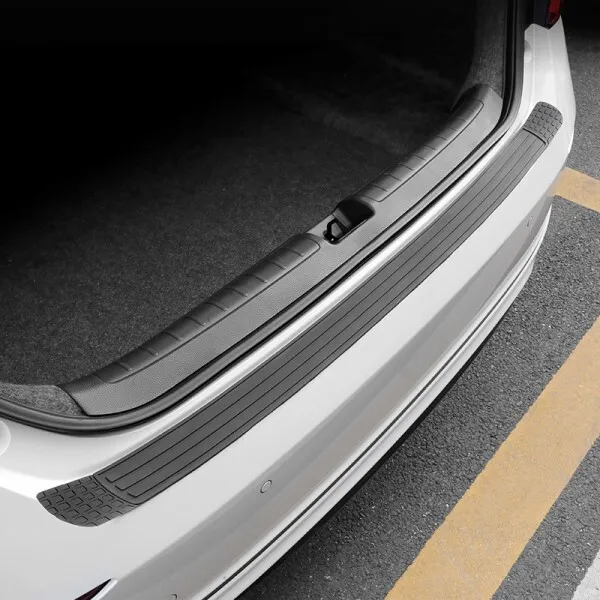 Накладка на порог багажника