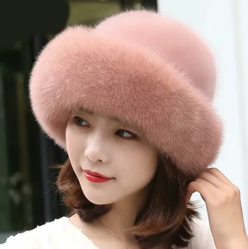 Зимняя шапка из искусственного меха норки