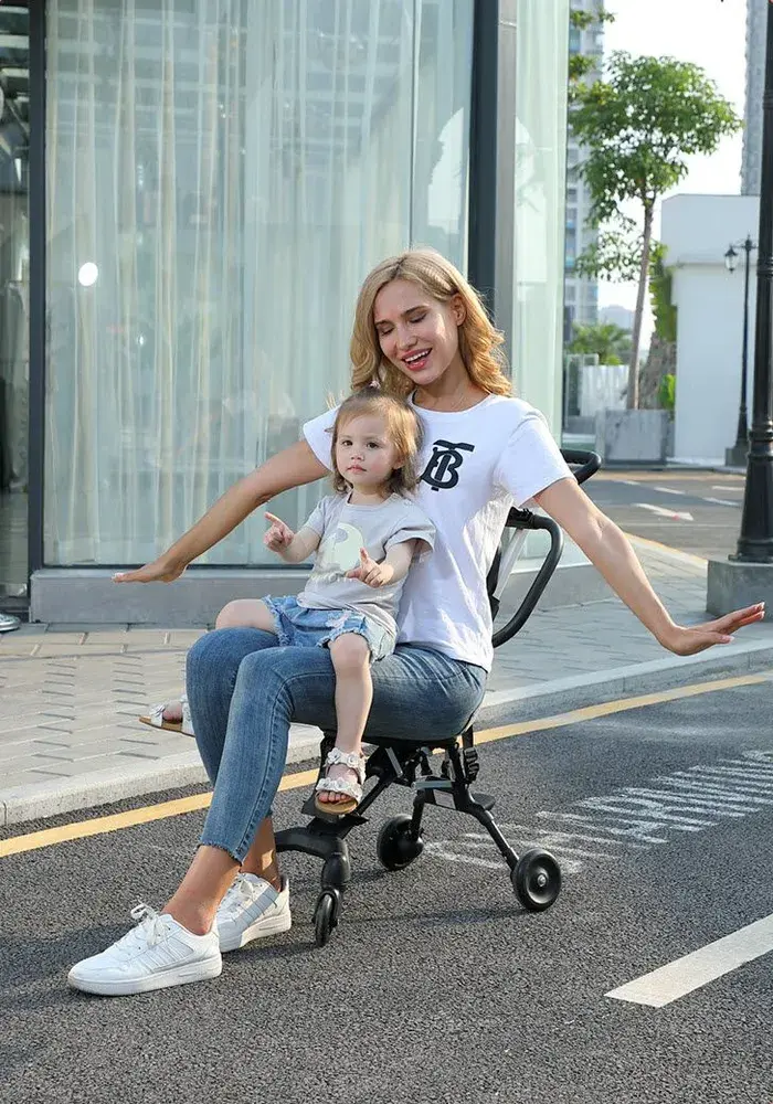 Ультралёгкая складная городская коляска