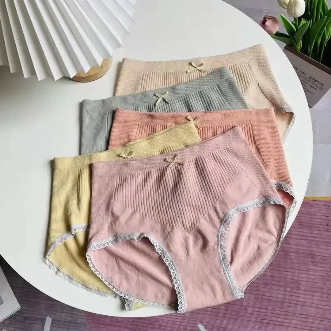 набор женских трусов