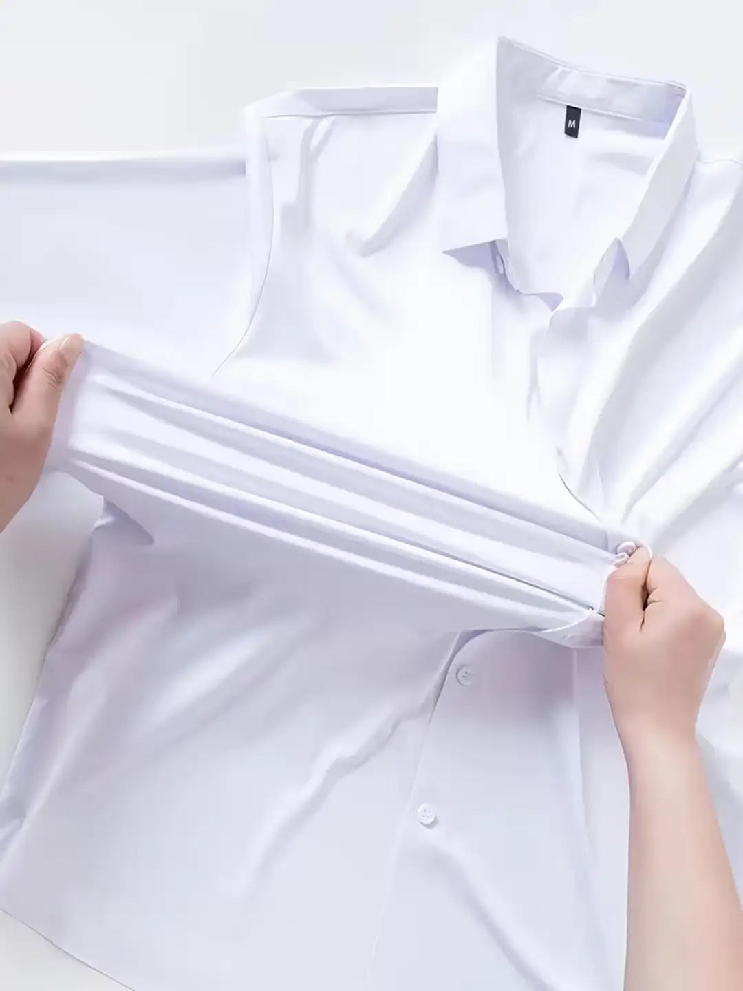 Эластичная мужская рубашка
