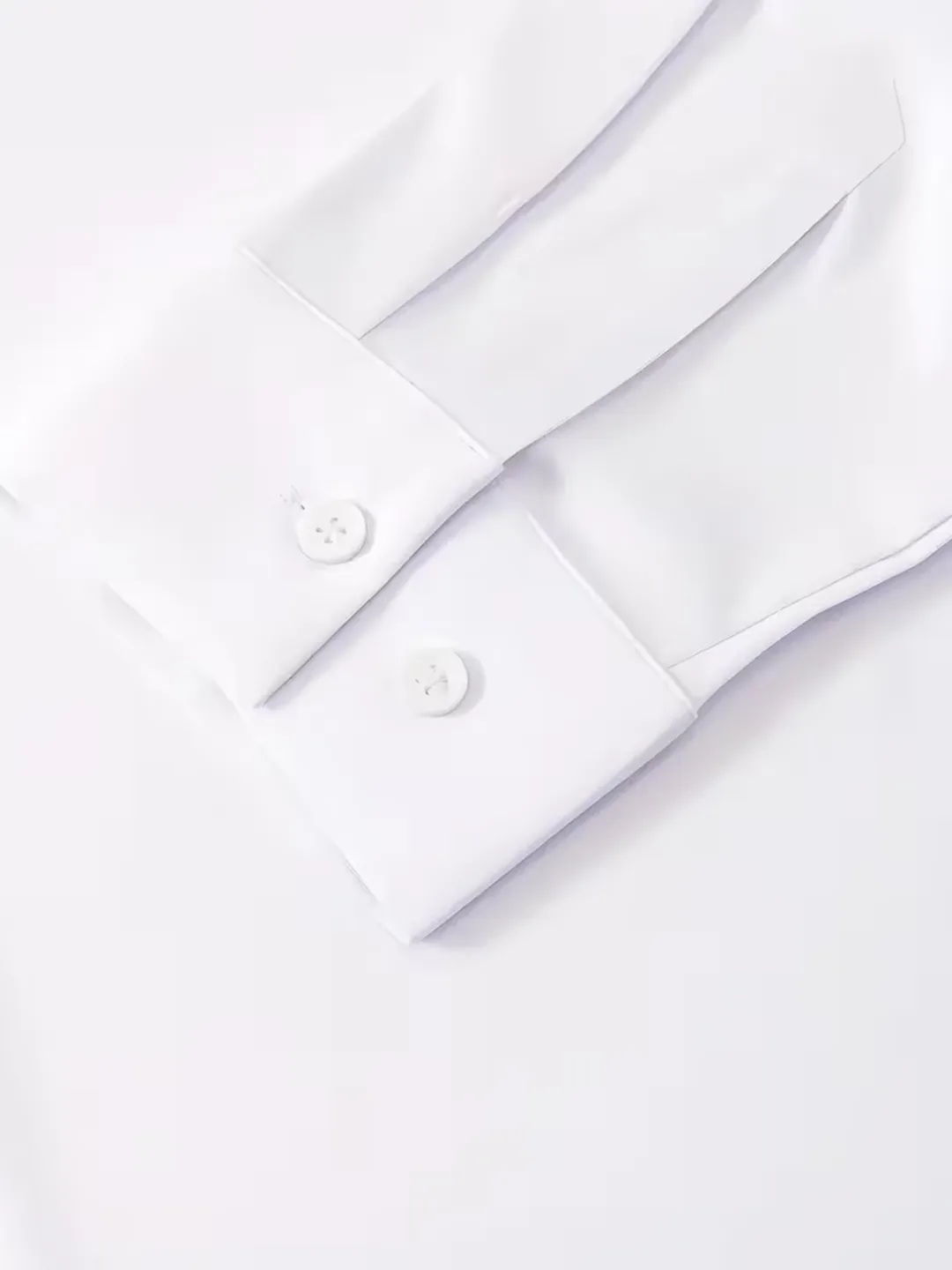 Эластичная мужская рубашка