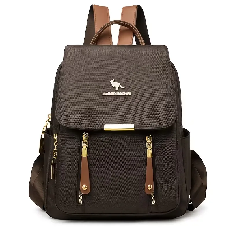 Женский стильный рюкзак черного цвета с золотыми элементами и регулируемыми ремешками