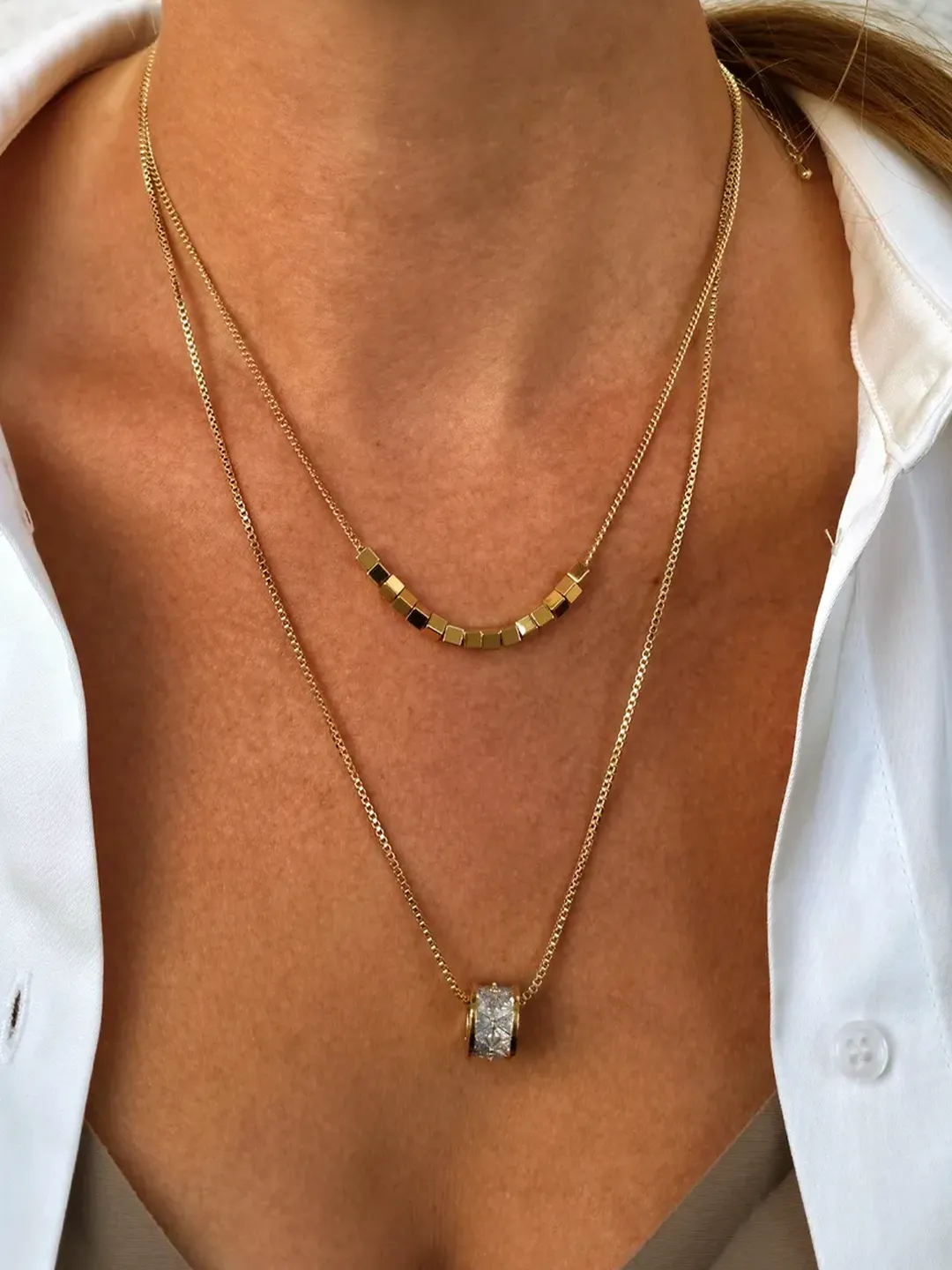 Нежное позолоченное колье