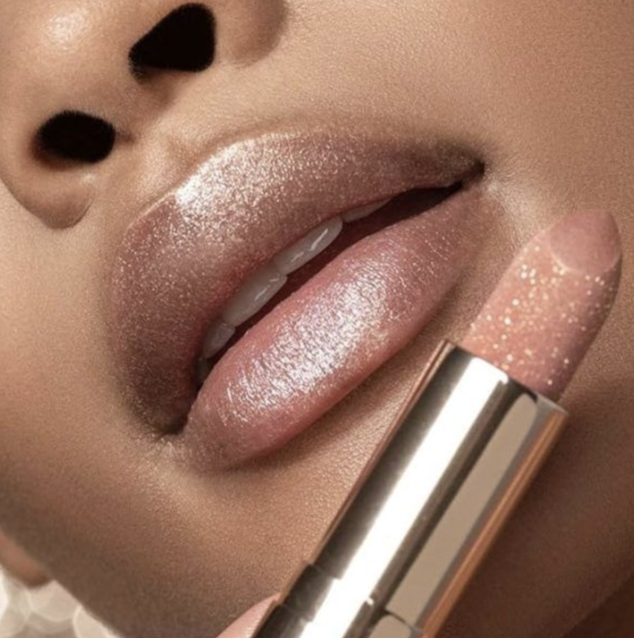 Блеск для губ Shiny gloss