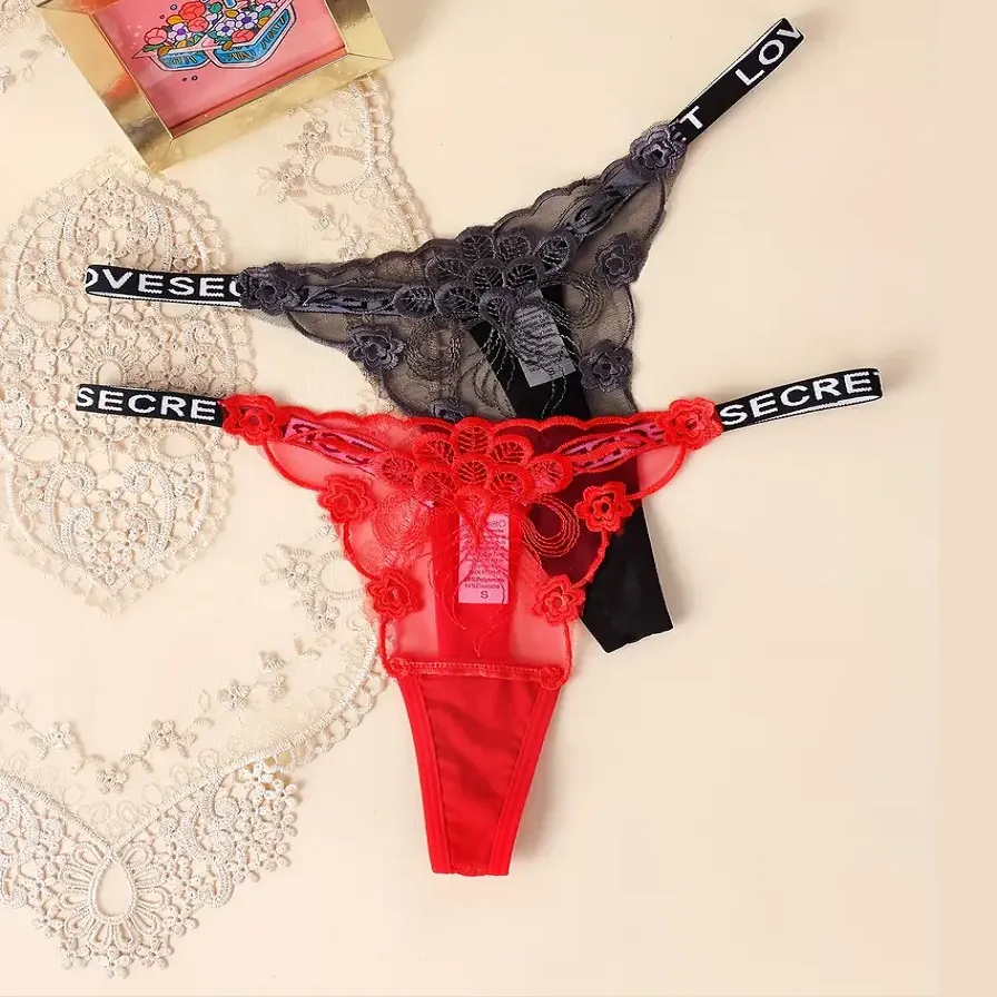 Стринги с кружевом Loves Secret