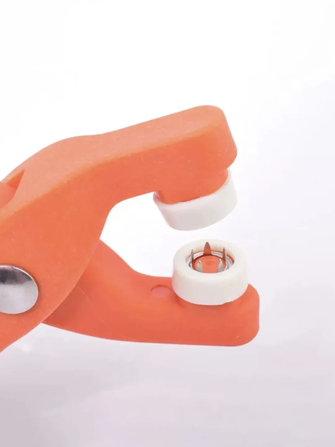 Набор швейных кнопок с зажимом